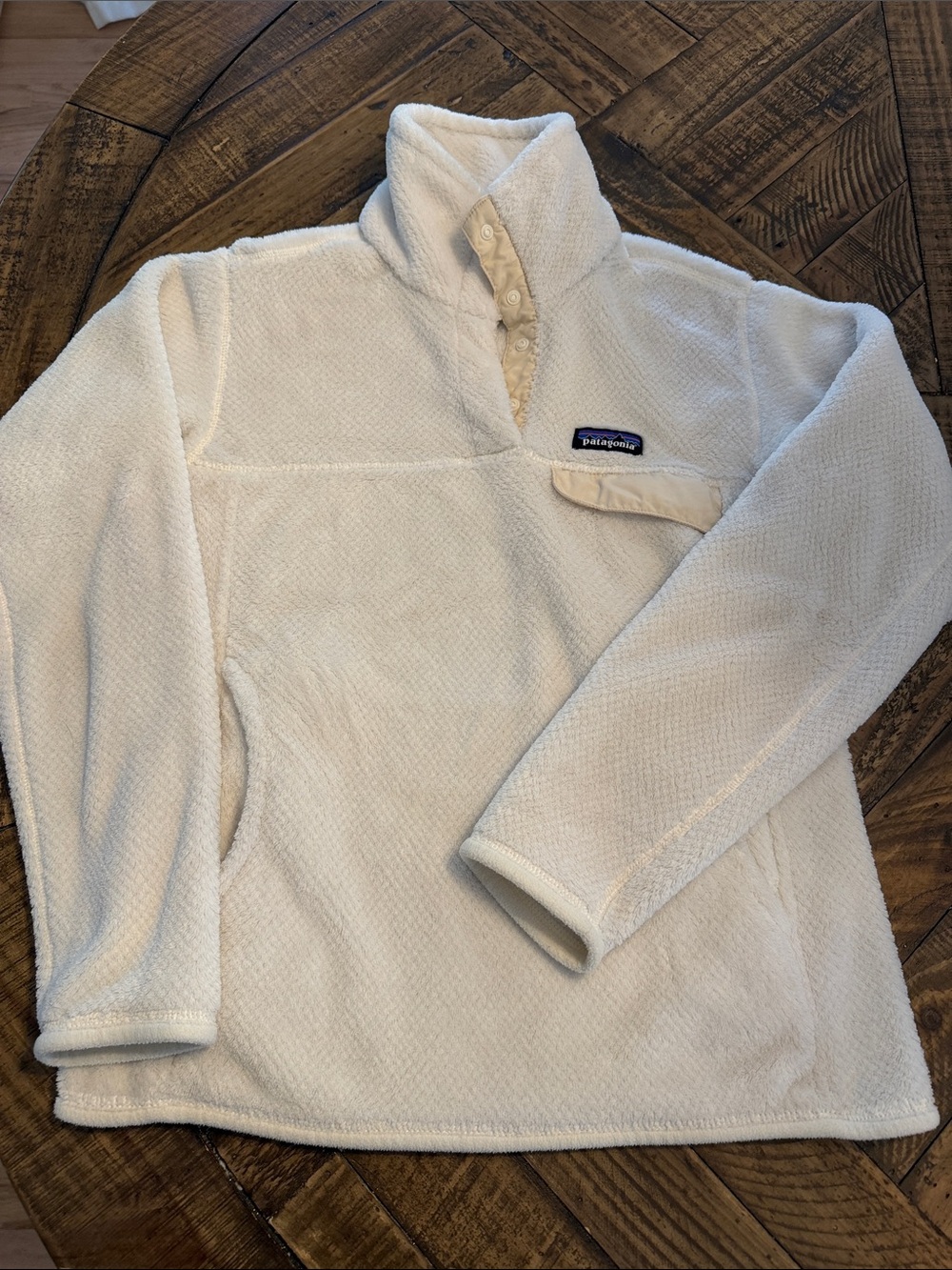Patagonia Cream/White Fleece Snap Pullover